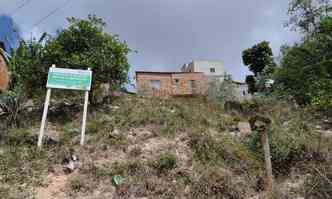 Edificao em rea monitorada pela urbel no Taquaril, Regio Leste de BH: neste ano, apenas 10 remoes foram feitas na capital(foto: Leandro Couri/EM/DA Press)