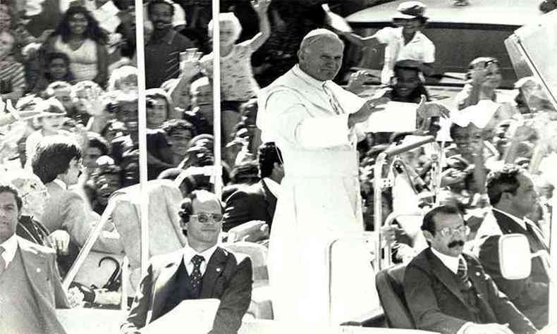 A visita de João Paulo II a Belo Horizonte, em 1980, parou a cidade(foto: Arquivo EM - 01/02/1980)