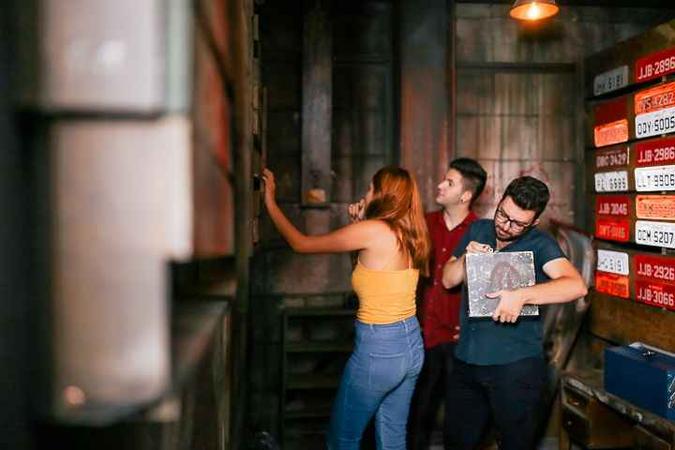 Os candidatos correm contra o tempo para desvendar o desafio e sair do game(foto: 60 Minutos Escape game/Divulgação) Os candidatos correm contra o tempo para desvendar o desafio e sair do game(foto: 60 Minutos Escape game/Divulgação)