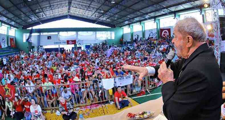 Lula participou nesta sexta-feira do 3 Congresso da Juventude do PT, em Braslia(foto: Ricardo Stuckert/Instituto Lula)