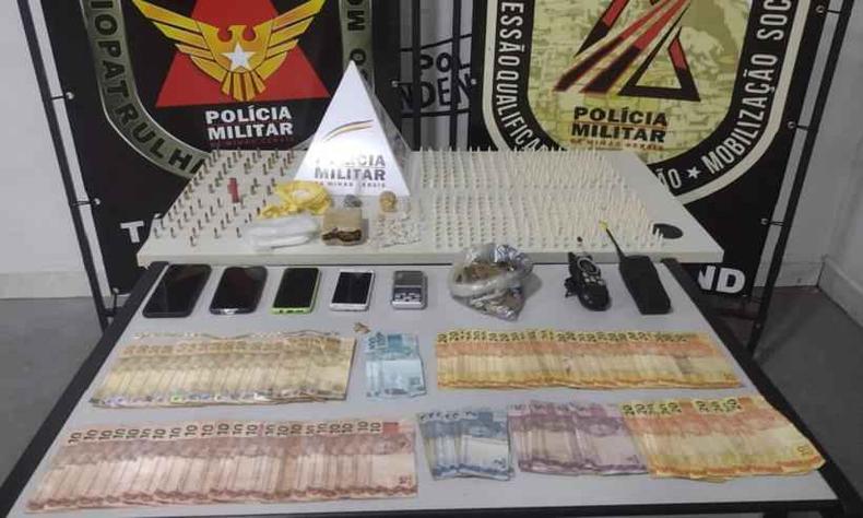Cocana, maconha e crack foram apreendidos junto com dinheiro e celulares 