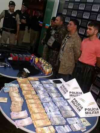 Bando chegou a roubar dinheiro no Sicoob(foto: PMMG/Divulgao)