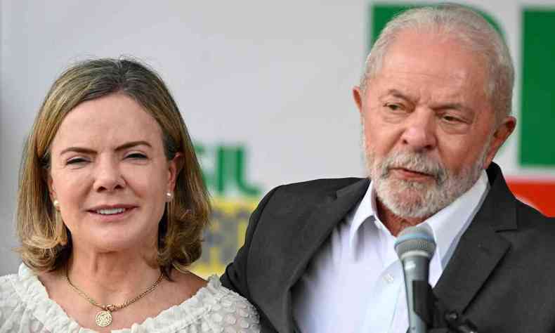 Gleisi Hoffmann, presidente do PT, e o presidente eleito Luiz Incio Lula da Silva