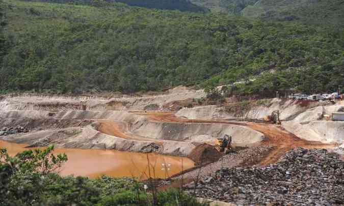 Ibama cobra acelerao das obras de construo de um dique em Bento Rodrigues(foto: Leandro Couri/EM/D.A PRESS)