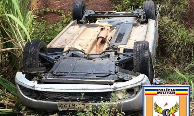 Acidente ocorreu nas primeiras horas desa quinta-feira e motivo seria um pneus estourado(foto: PMRv) Acidente ocorreu nas primeiras horas desa quinta-feira e motivo seria um pneus estourado