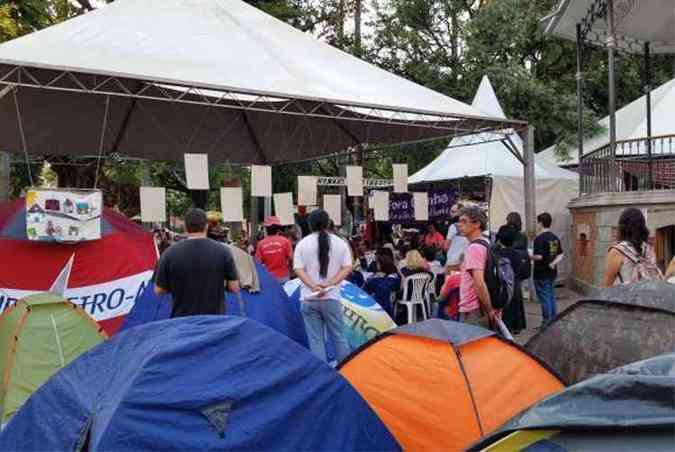 O acampamento foi montado aps uma manifestao no dia 1 de maio e  organizado pela Frente Brasil Popular (foto: Leo Rodrigues/Agncia Brasil)