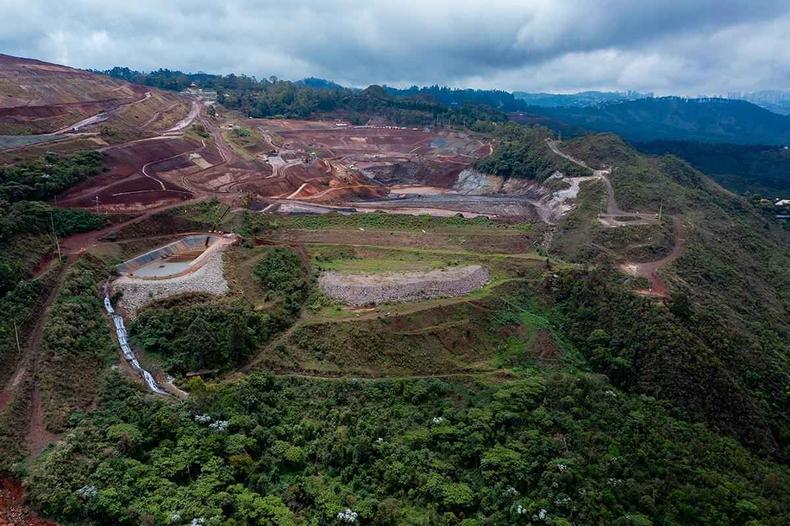 Barragem B3/B4 estava no nvel mais crtico de instabilidade e foi aliviada por obras 