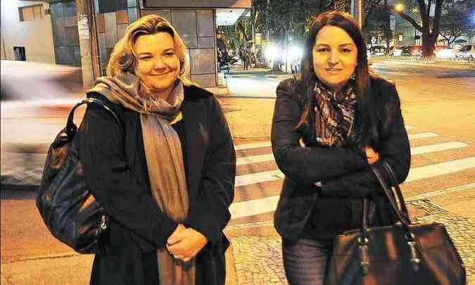 Renata Massahud e Lucylnara Guimares dizem que frio  bem-vindo e fazem planos para o fim de semana: BH deve ter mnima de 10 graus hoje(foto: Fotos: Cristina Horta/EM/D.A Press)