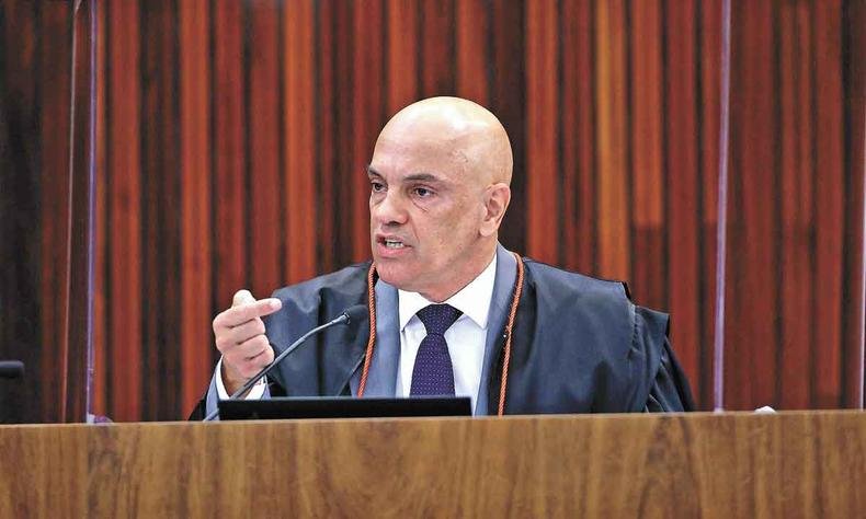 O ministro Alexandre de Moraes, do STF, determinou que o deputado Daniel Silveira volte a usar a tornozeleira eletrnica