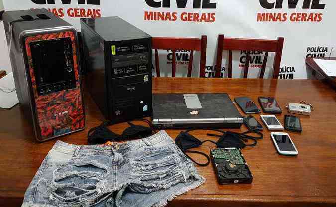 Foram apreendidos celulares e computadores com os presos(foto: Polcia Civil/Divulgao)