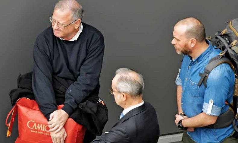 Juli�, que era ligado a grupo de extrema-direita, deixa Guarulhos: ele ter� de cumprir o restante da pena(foto: NELSON ALMEIDA/AFP)