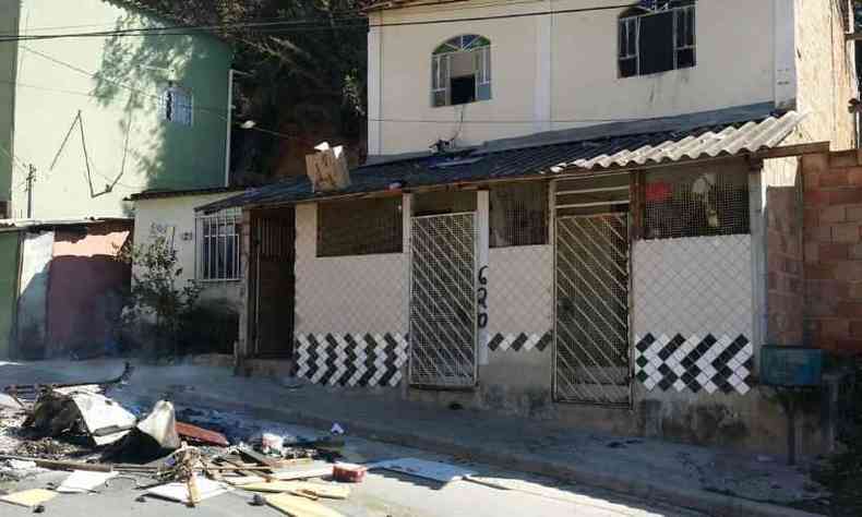 Casa do assassino foi depredada por moradores no Bairro Nova Pampulha(foto: Beto Novaes/EM/D.A Press)