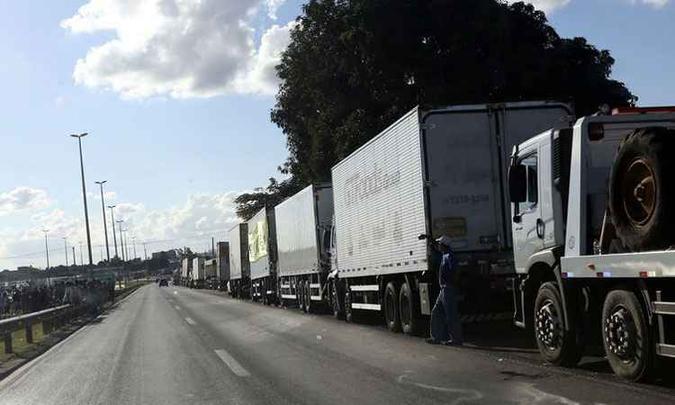 A ANTT disse que segue empenhada em encontrar 'uma solução que harmonize os interesses de produtores, transportadores e sociedade' (foto: Valter Campanato/Agência Brasil) A ANTT disse que segue empenhada em encontrar 'uma solução que harmonize os interesses de produtores, transportadores e sociedade' (foto: Valter Campanato/Agência Brasil)