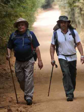 Pioneiros do trajeto, Edsio Martinho e Jos Eustquio percorreram as estrada no ano passado(foto: Beto Novaes/EM/D.A Press - 19/5/16)