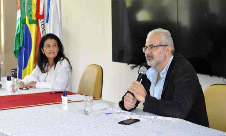 Reitores da UFJF, Marcus David e Girlene Silva, durante reunião