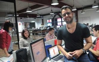 Para Fabrizzio Nardi, gerente de web da JChebly, é preciso se voltar para a essência da palavra relacionamento, ressaltando a importância de saber ouvir o consumidor on-line(foto: Beto Novaes/EM/D.A.Press) Para Fabrizzio Nardi, gerente de web da JChebly, é preciso se voltar para a essência da palavra relacionamento, ressaltando a importância de saber ouvir o consumidor on-line(foto: Beto Novaes/EM/D.A.Press)