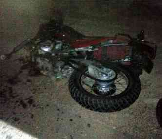 Motociclista morre em batida com carro na MG-129, em Catas Altas(foto: Polcia Militar Rodoviria / Divulgao)
