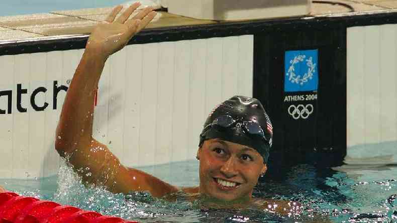 Tara Kirk Sell ganhou uma medalha de prata na Olimpada de Atenas-2004; hoje ela  especializada em segurana em sade(foto: Getty Images)