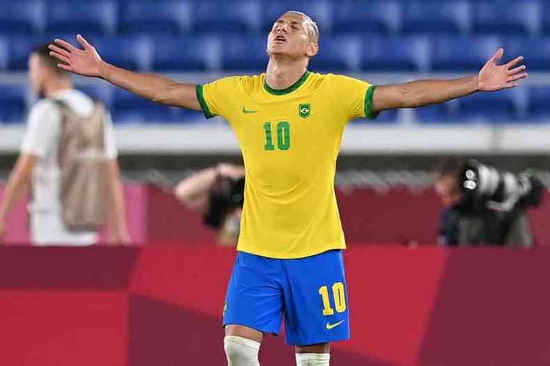 Se ganhar do Mxico amanh, Seleo Brasileira de futebol vai  final olmpica e j assegura pelo menos a prata(foto: THEMBA HADEBE/AFP)
