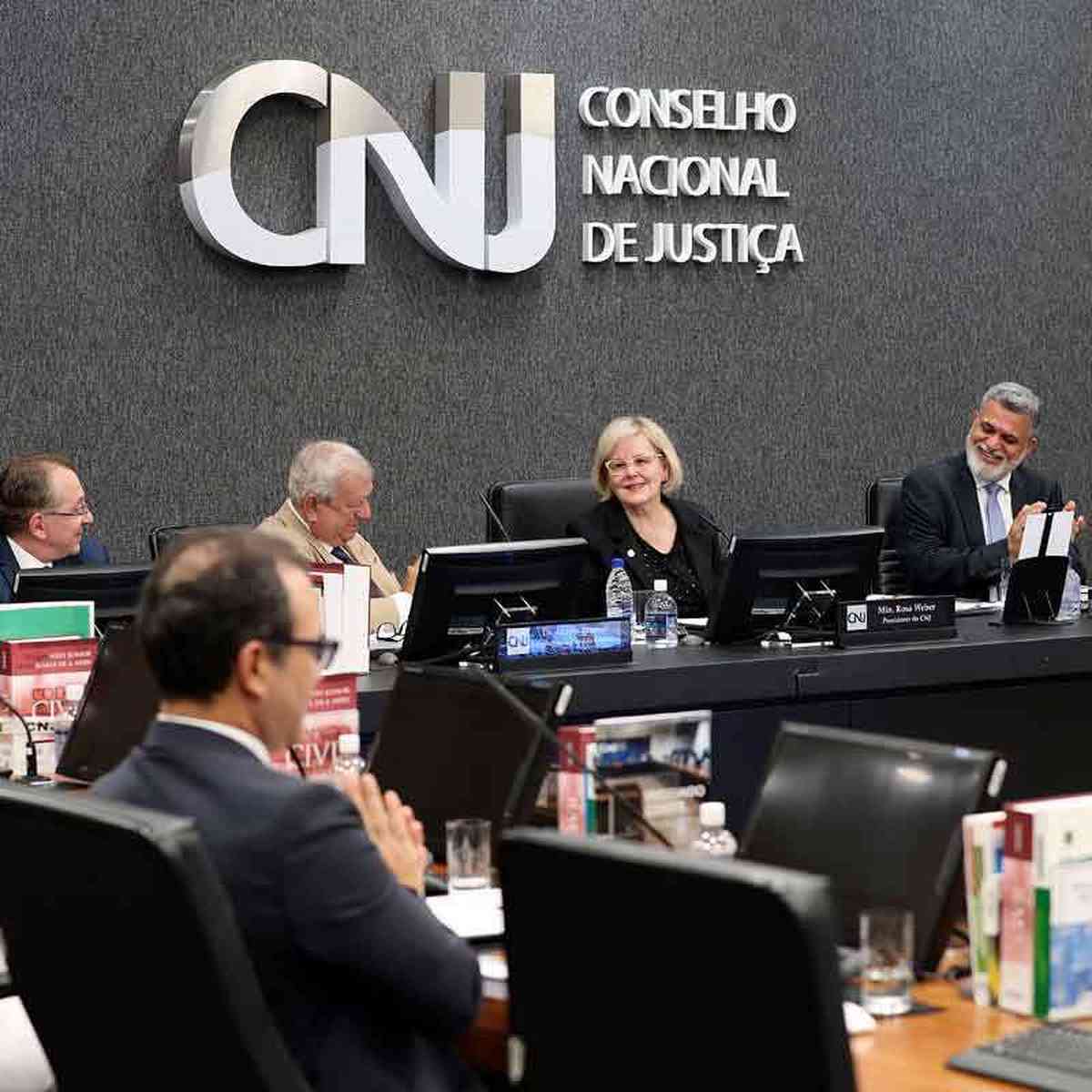 Gandra aciona CNJ contra juízes que se posicionaram contra reforma -  Vermelho