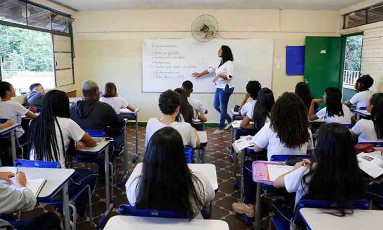 Crianas em sala de aula