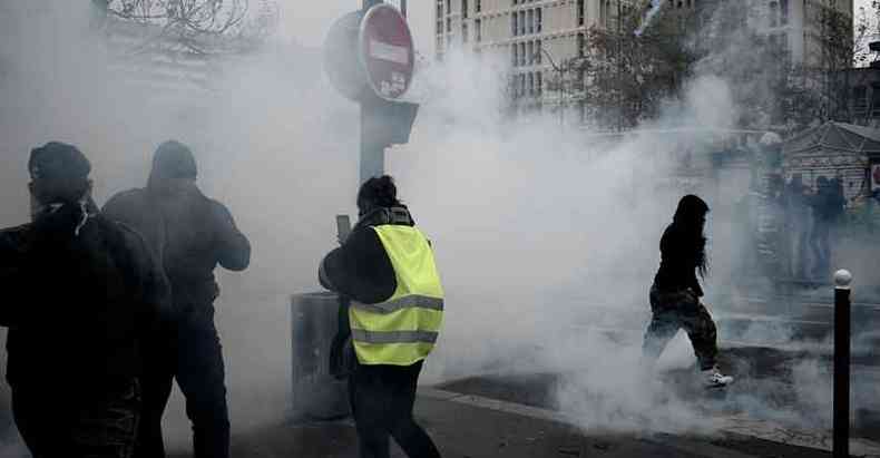 Polcia dispersou os manifestantes no 1 aniversrio do movimento(foto: Philippe Lopez/AFP)