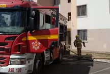 M�quina de lavar pega fogo enquanto crian�a estava em casa
