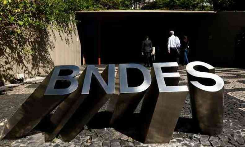 Corte da principal linha de crdito do BNDES, o BNDES Giro, eliminou chances de recuperao rpida da economia(foto: Fbio Motta/Estado Contedo - 12/5/17)