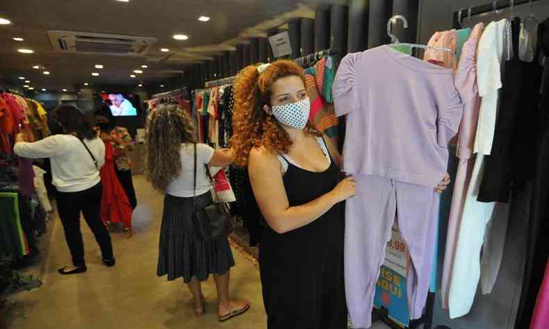 Taxa rosa  um adicional includo em produtos com 'roupagem' feminina(foto: Gladyston Rodrigues/EM/D.A Press )