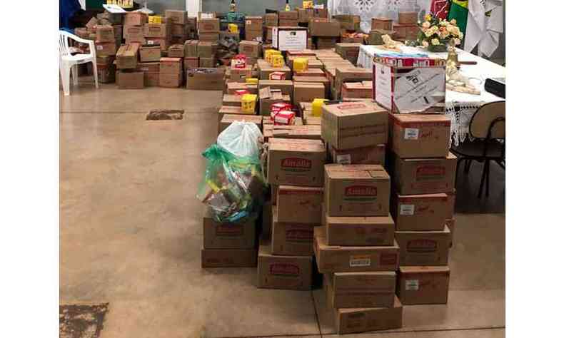 Ao todo foram arrecadadas 36.317 caixas de gelatinas em p (foto: PMMG/Divulgao)
