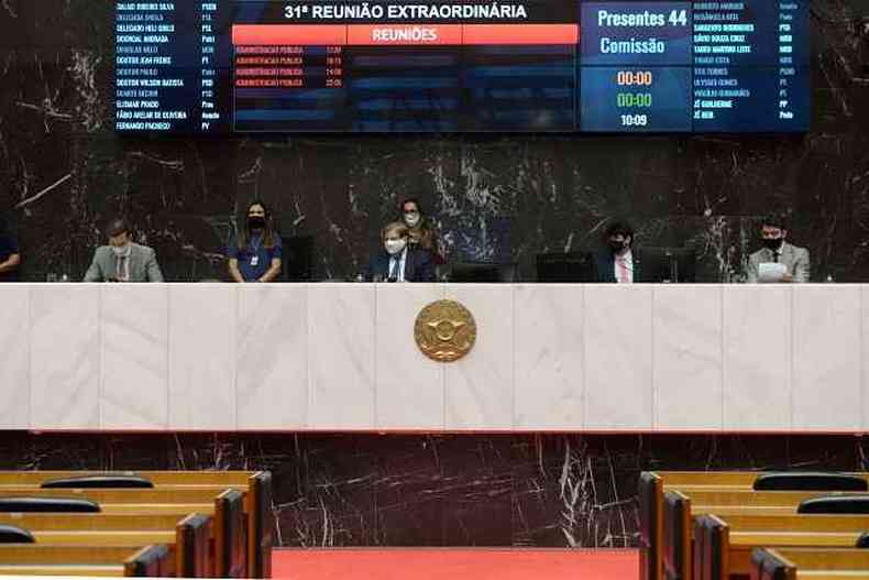 Projeto de Lei Complementar que trata da Reforma da Previdncia deve ser votado no plenrio da Assembleia nesta quarta(foto: Daniel Protzner/ALMG)