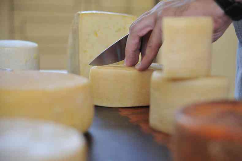 Segundo pesquisa do Sebrae, houve queda de 60% a 80% na venda de queijo em Minas com a crise do coronavrus(foto: ALEXANDRE GUZANSHE/EM/D.A PRESS %u2013 2/12/19)
