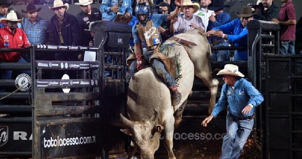  Peão de Minas campeão vai concorrer a prêmio de quase R$ 5 milhões nos EUA 
