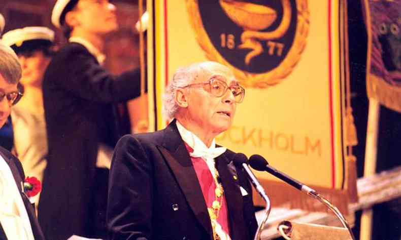 Jos Saramago, em discurso ao receber o Nobel de Literatura, em Estocolmo