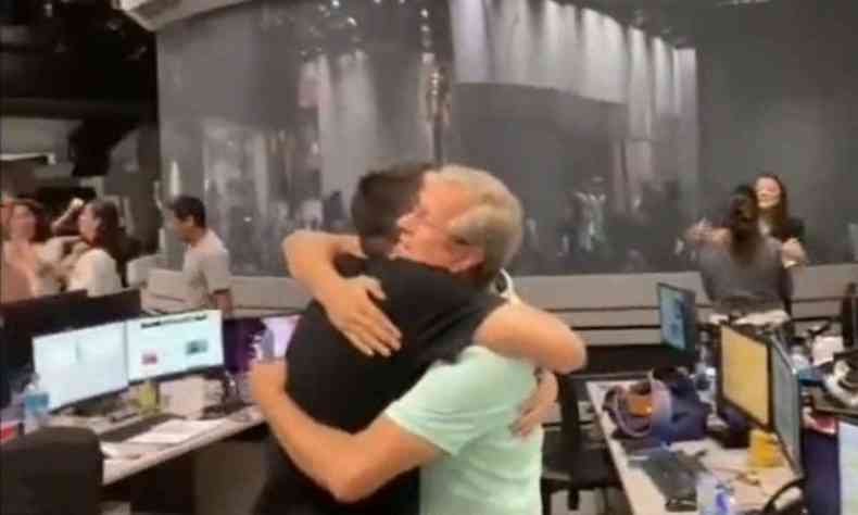 Jornalistas da Globo comemoram resultado das eleies
