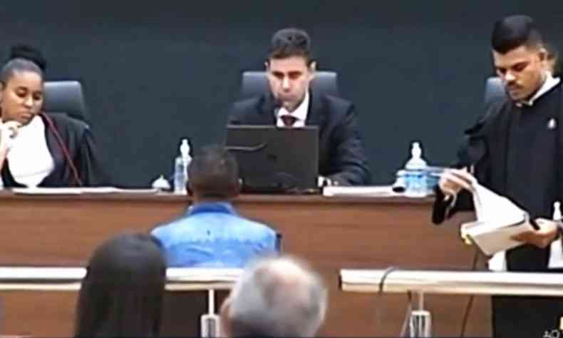 Julgamento de lvaro Marins da Silva foi realizado na Cmara Municipal de Arax 