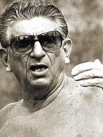 De candidato a boxeador � atua��o como goleiro e, mais tarde, treinador de v�rios clubes entre Minas e Rio de Janeiro(foto: Arquivo EM/D.A Press %u2013 4/9/77)