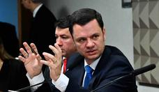 Presidente da CPMI comete gafe ao dizer que Torres tem que voltar  priso
