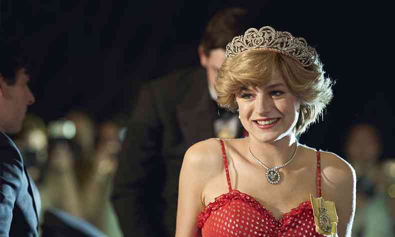 Atriz Emma Corrin como Princesa Diana em 'The Crown'