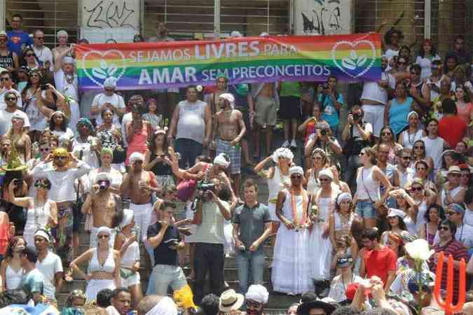 Baianas Ozadas foi o destaque do terceiro dia de carnaval na cidade(foto: Renan Damasceno / EM / D.A Press)