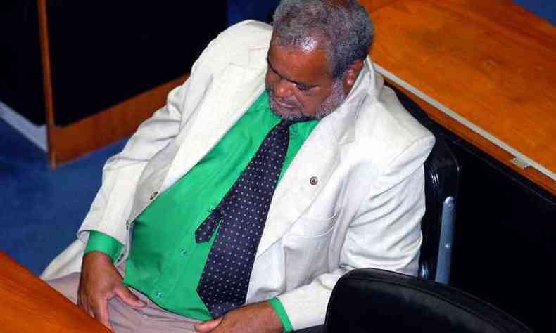 Em outras legislaturas, Pinduca j foi flagrado dormindo no plenrio da Assembleia de Minas(foto: Auremar de Castro/EM/D.A Press)