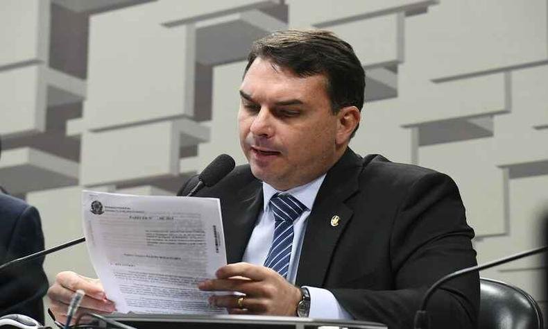 Senador Flávio Bolsonaro(foto: Agência Senado) Senador Flávio Bolsonaro(foto: Agência Senado)