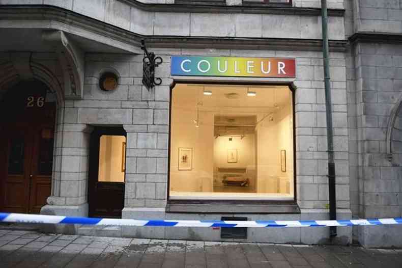 Esculturas de Salvador Dali exibidas na galeria Couleur, na Sucia, foram roubadas por ladres que quebraram a janela de entrada disparando o alarme s 4 da manh de 30 de janeiro de 2020(foto: ALI LORESTANI / TT News Agency / AFP)