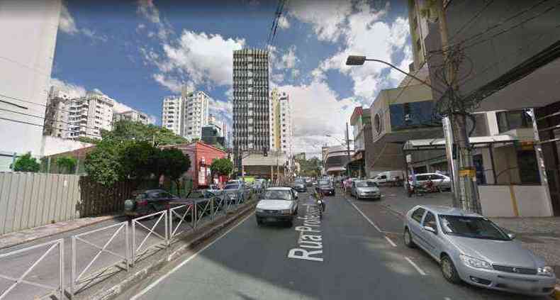 Condutor fugiu do local do acidente e foi encontrado na Avenida Getlio Vargas(foto: Reproduo / Google Street View)
