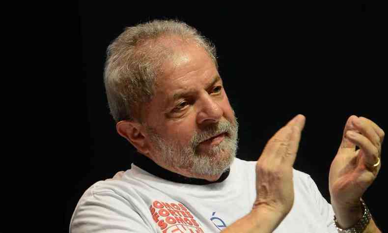 Lula se reuniu nesta sexta-feira (10/3) com ministros no Palcio do Planalto para receber informaes das pastas sobre obras pblicas que podem ser retomadas na rea da infraestrutura pelo pas