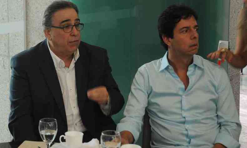 Alberto Pinto foi destitudo da presidncia do PP e se desfiliou. Dinis deu socos na mesa(foto: Leandro Couri/EM/D.A Press)