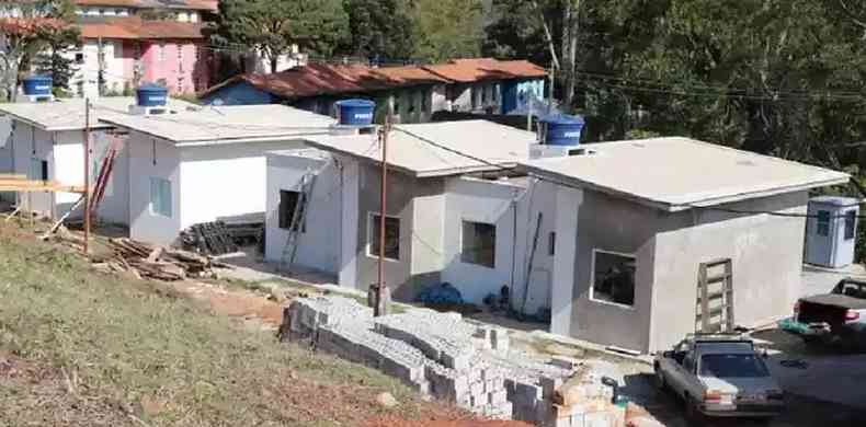 Vila Reciclos UFOP. Casas construdas com rejeitos de minrio