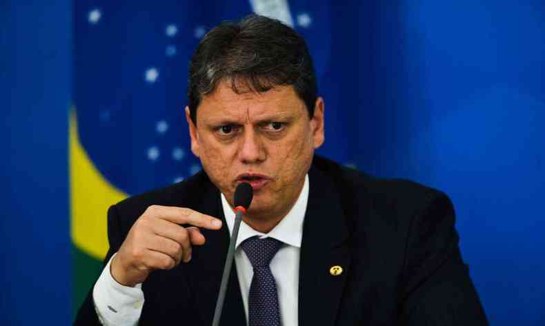 Ministro da Infraestrutura, Tarcsio Gomes de Freitas: segundo o ministrio, no existe nenhuma conexo da pasta com contrataes na Embratur(foto: Agncia Brasil/Reproduo)
