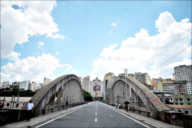 Por esses arcos, jovens da geração da %u2018rapaziada desatinada%u2019 arriscaram suas vidas em nome de atos de bravura (foto: Alexandre Guzanshe/EM/D.A Press) Por esses arcos, jovens da geração da %u2018rapaziada desatinada%u2019 arriscaram suas vidas em nome de atos de bravura (foto: Alexandre Guzanshe/EM/D.A Press)