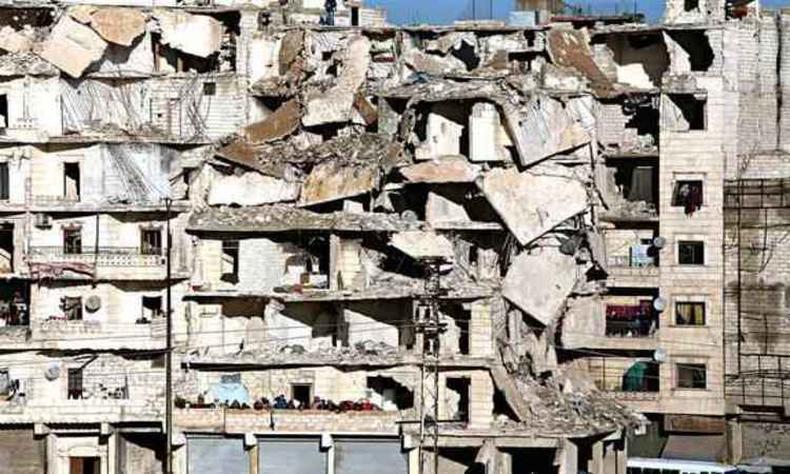 Destruio nas batalhas de Aleppo chamou a ateno do mundo(foto: Youssef KARWASHAN/AFP )